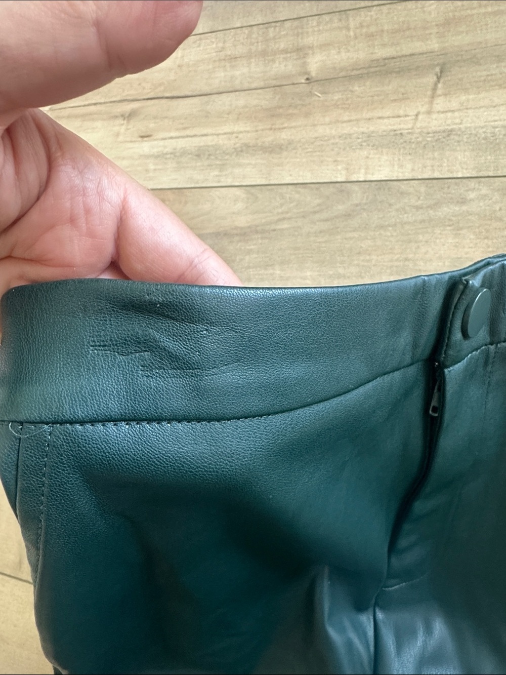 Zara Blogger Favorite Green Faux Leather Leggings Pants Ankle Zip Sz M - Picture 12 of 12